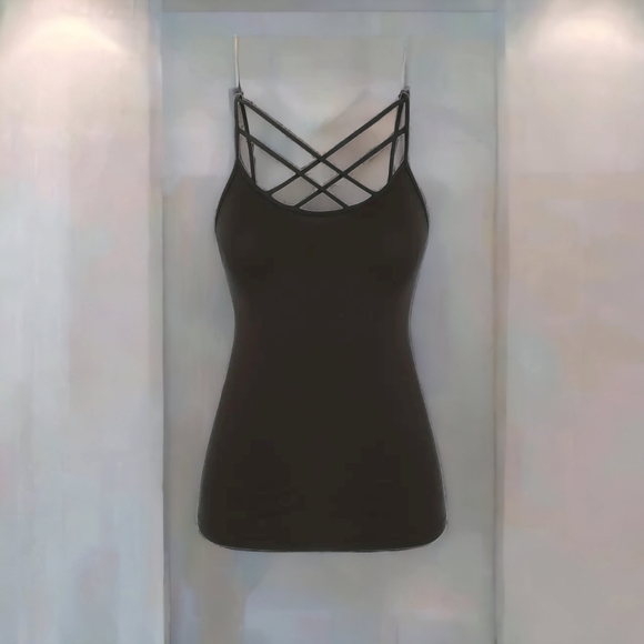 NWT!! Trendy Black and White Plaid Outfit with Black Cami Tank Top!!🖤☠️🖤 - Picture 8 of 16